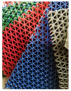 TAPETE ZIG ZAG 40X67 VINIL 2